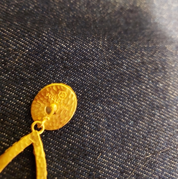 Julie Vos luxury Penelope Statement dangle teardrop earrings gold with pearls - Picture 5 of 5